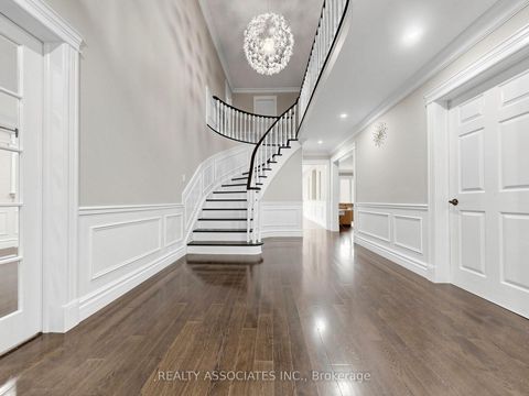 Photo 26 at 96 Zinnia Place S, West Woodbridge, Vaughan