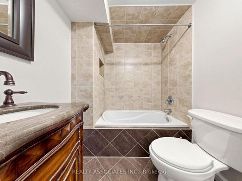 Photo 33 at 96 Zinnia Place S, West Woodbridge, Vaughan