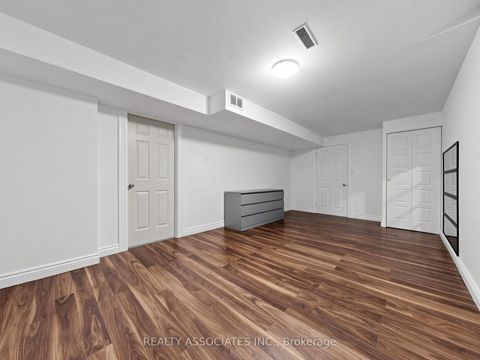 Photo 43 at 96 Zinnia Place S, West Woodbridge, Vaughan