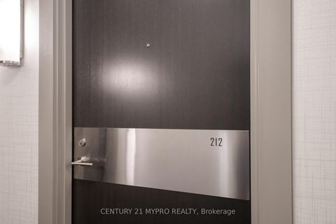 Photo 2 at 212 - 18 Graydon Hall Drive, Donalda, Toronto