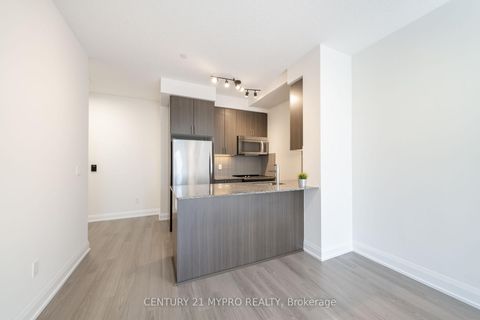 Photo 7 at 212 - 18 Graydon Hall Drive, Donalda, Toronto
