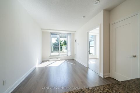 Photo 8 at 212 - 18 Graydon Hall Drive, Donalda, Toronto