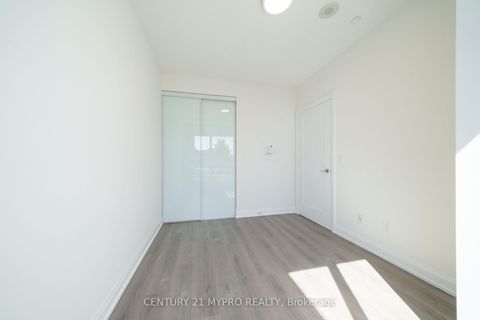 Photo 11 at 212 - 18 Graydon Hall Drive, Donalda, Toronto