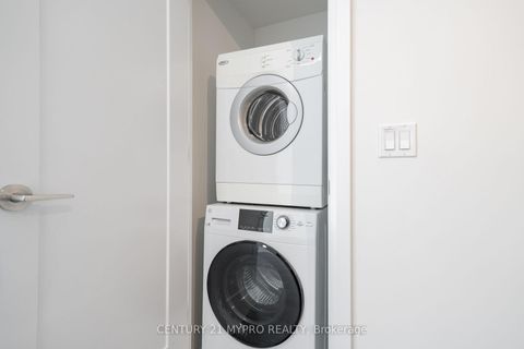 Photo 15 at 212 - 18 Graydon Hall Drive, Donalda, Toronto