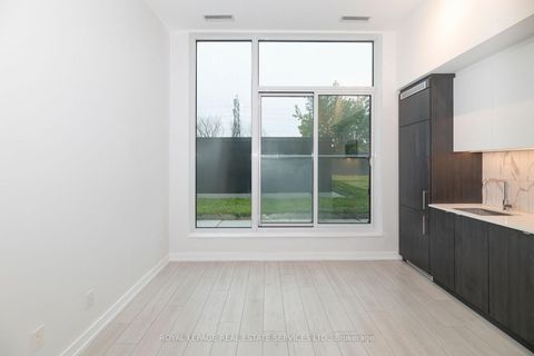 Photo 2 at 201 - 500 Dupont Street, Annex, Toronto