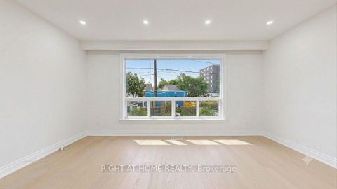 Photo 2 at 76 Fenside Drive, Donalda, Toronto