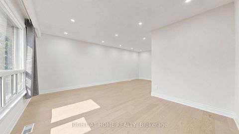 Photo 4 at 76 Fenside Drive, Donalda, Toronto