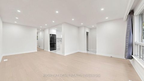 Photo 5 at 76 Fenside Drive, Donalda, Toronto