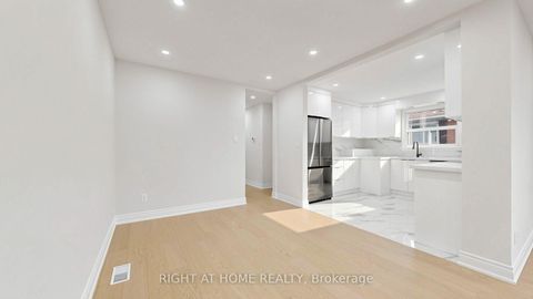 Photo 6 at 76 Fenside Drive, Donalda, Toronto