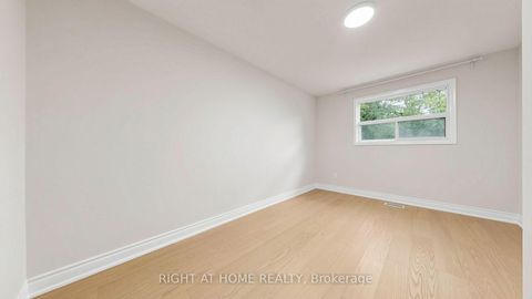 Photo 13 at 76 Fenside Drive, Donalda, Toronto