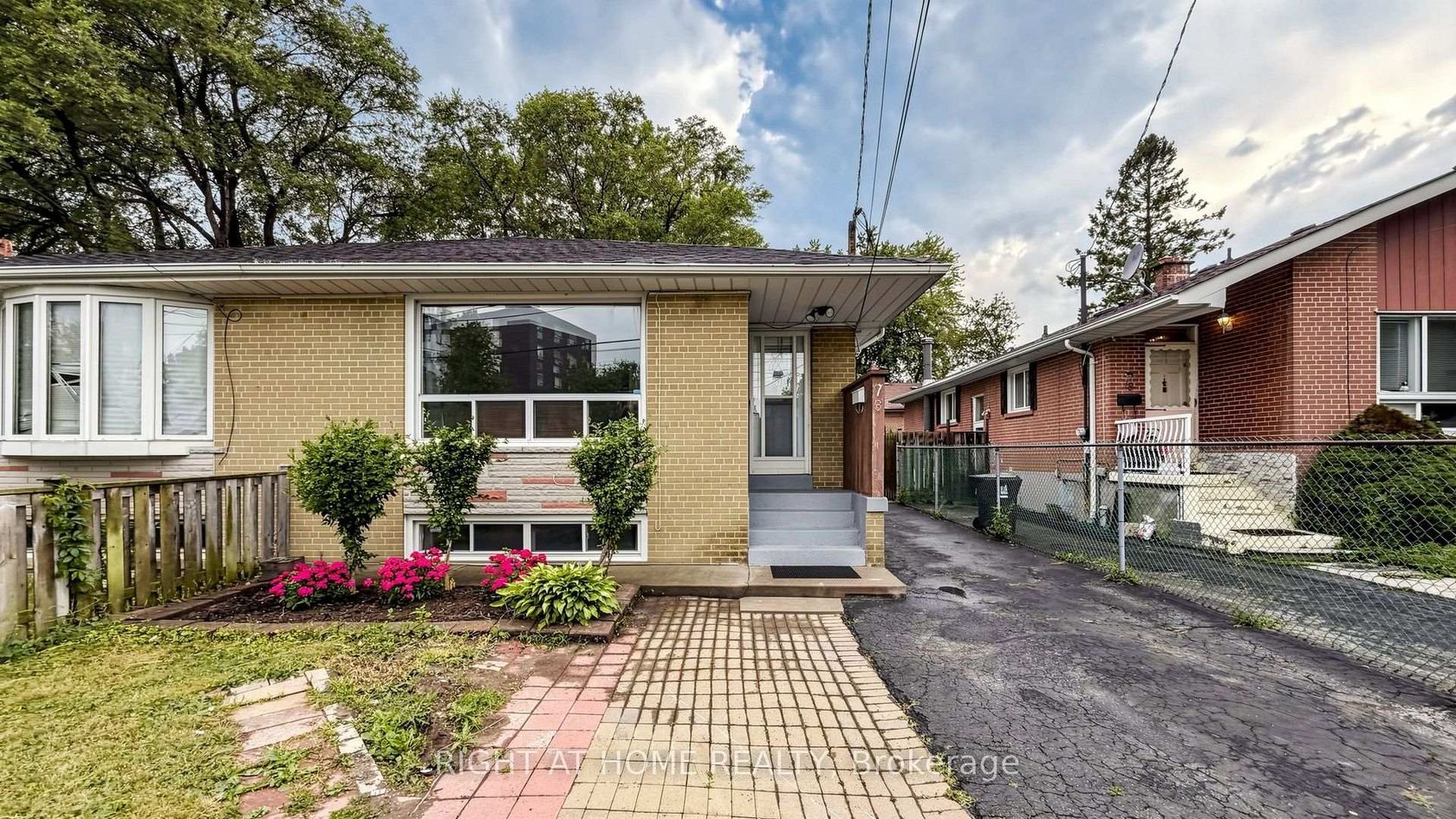 76 Fenside Drive, Donalda, Toronto 