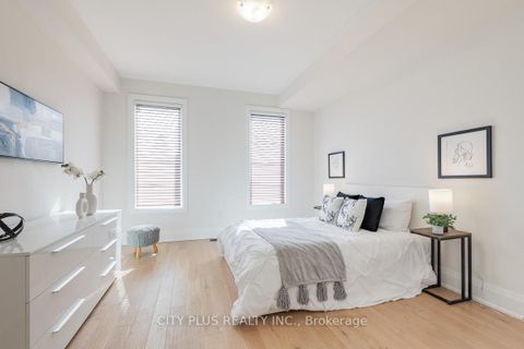 Photo 10 at 9398 Bayview Avenue, Observatory, Richmond Hill