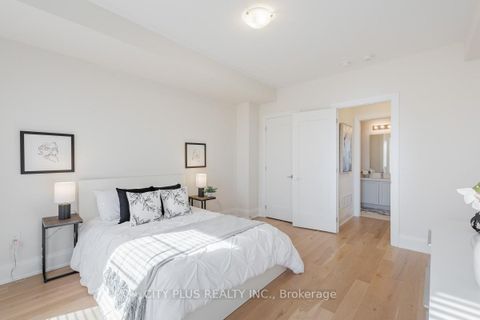 Photo 11 at 9398 Bayview Avenue, Observatory, Richmond Hill