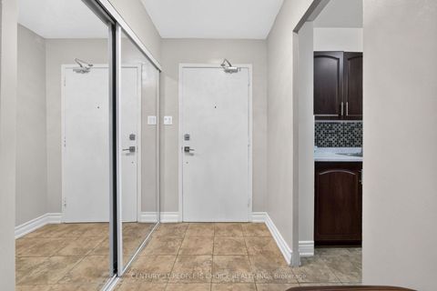 Photo 5 at 814 - 2825 Islington Avenue, Humber Summit, Toronto