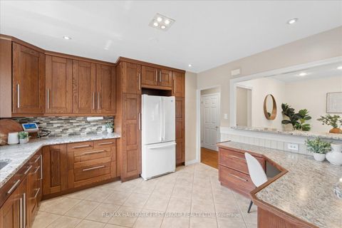 Photo 12 at 970 Timmins Gardens, West Shore, Pickering