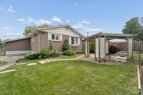 Photo 25 at 970 Timmins Gardens, West Shore, Pickering