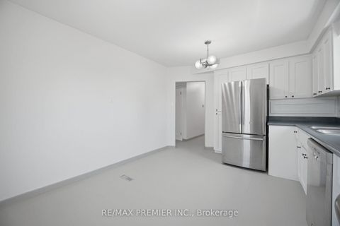 Photo 11 at 295 Falstaff Avenue, Maple Leaf, Toronto