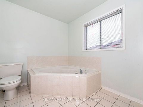 Photo 23 at 32 Stonebriar Drive, Maple, Vaughan