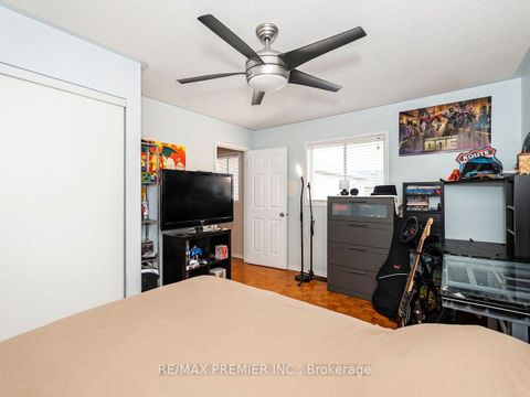 Photo 25 at 32 Stonebriar Drive, Maple, Vaughan