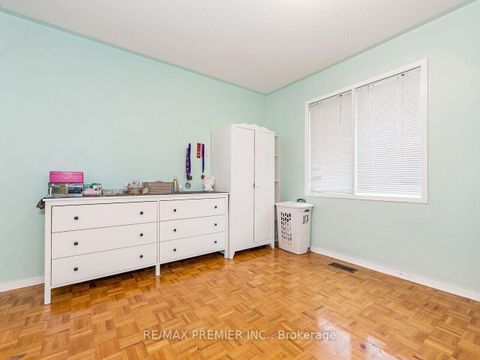 Photo 27 at 32 Stonebriar Drive, Maple, Vaughan