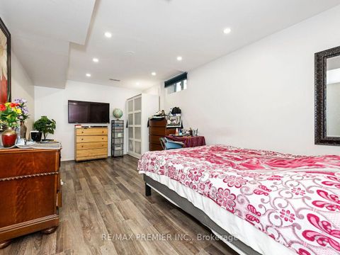 Photo 30 at 32 Stonebriar Drive, Maple, Vaughan