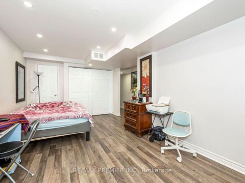 Photo 31 at 32 Stonebriar Drive, Maple, Vaughan