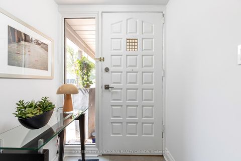 Photo 2 at 60 Doonaree Drive, Donalda, Toronto