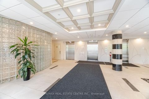 Photo 2 at 718 - 1470 Midland Avenue, Dorset Park, Toronto