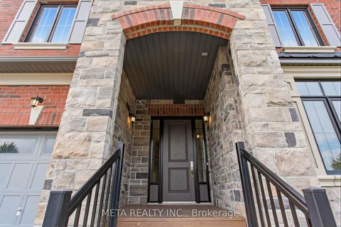 Photo 1 at 56 Klees Crescent, Aurora Highlands, Aurora
