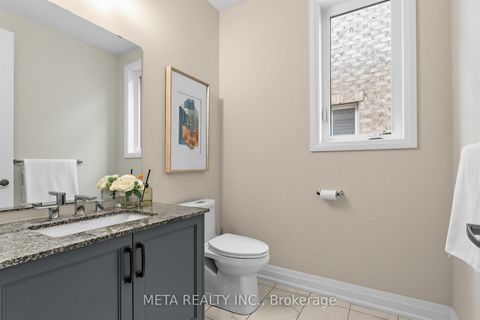 Photo 15 at 56 Klees Crescent, Aurora Highlands, Aurora