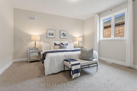 Photo 30 at 56 Klees Crescent, Aurora Highlands, Aurora
