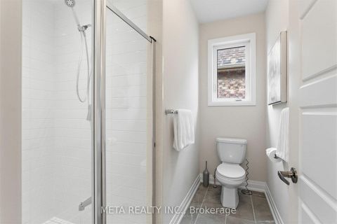 Photo 32 at 56 Klees Crescent, Aurora Highlands, Aurora
