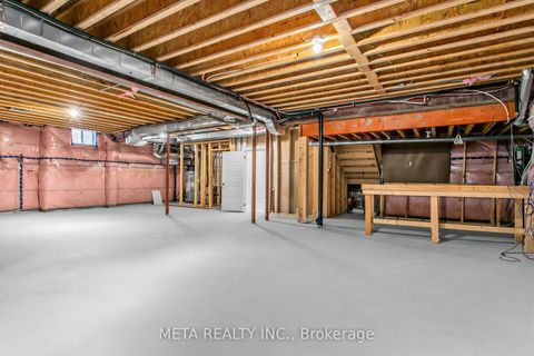 Photo 45 at 56 Klees Crescent, Aurora Highlands, Aurora