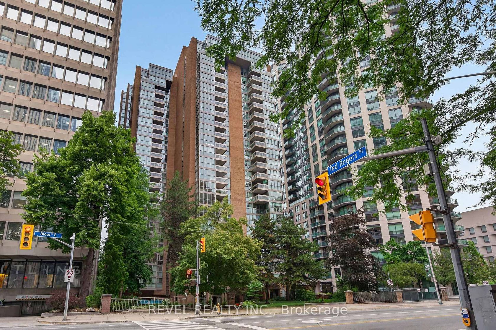 2301 - 278 Bloor Street E, Moore Park, Toronto photo number 2
