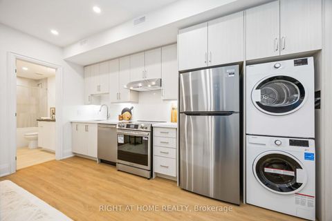 Photo 22 at 34A Morningside Avenue, Swansea, Toronto