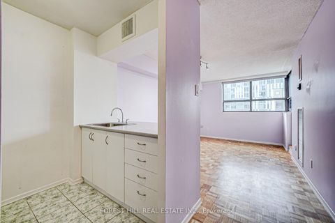 Photo 4 at 728 - 60 St. Patrick Street, Chinatown, Toronto