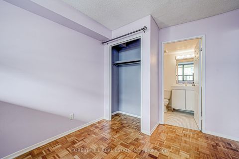 Photo 14 at 728 - 60 St. Patrick Street, Chinatown, Toronto