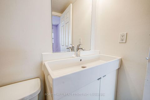 Photo 17 at 728 - 60 St. Patrick Street, Chinatown, Toronto