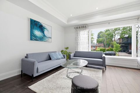 Photo 7 at 77 Cronin Drive, City Centre West, Toronto