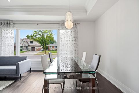 Photo 10 at 77 Cronin Drive, City Centre West, Toronto