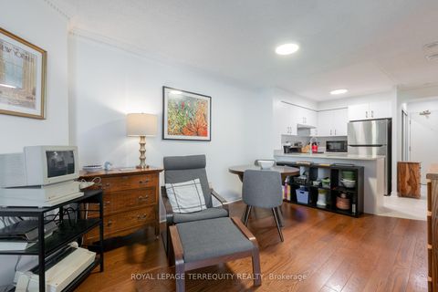 Photo 13 at 513 - 109 Front Street E, Waterfront Communities C8, Toronto