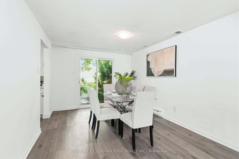 Photo 13 at 27 Coach Liteway, Branson, Toronto
