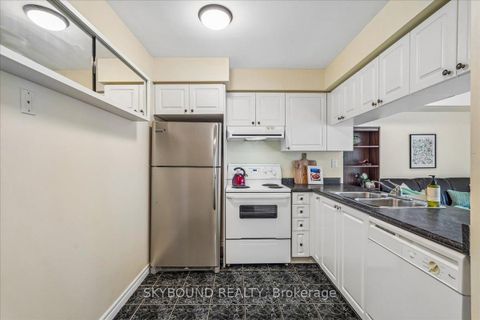 Photo 9 at 308 - 745 New Westminster Drive, Brownridge, Vaughan
