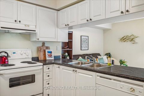Photo 10 at 308 - 745 New Westminster Drive, Brownridge, Vaughan