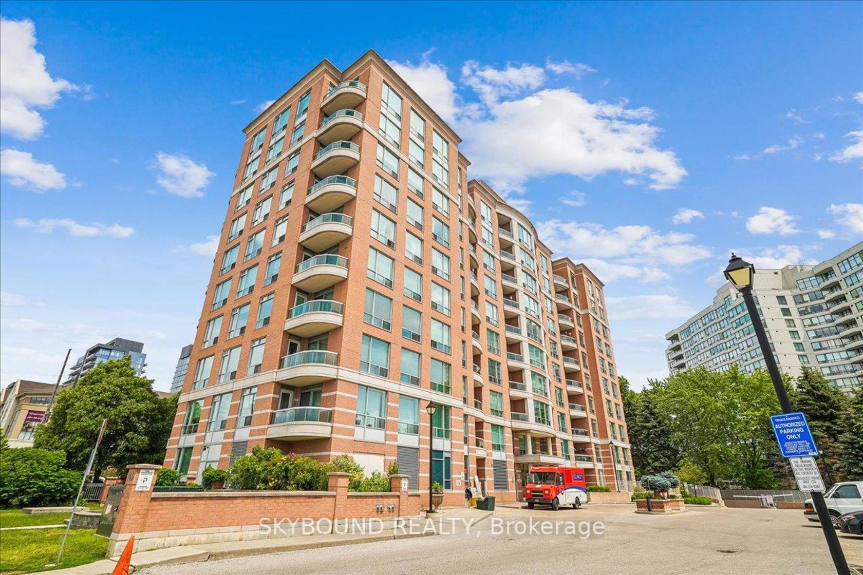 308 - 745 New Westminster Drive, Brownridge, Vaughan photo number 2
