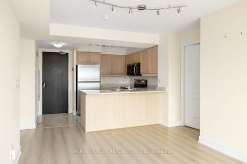 Photo 8 at 503 - 205 The Donway W, Don Mills, Toronto