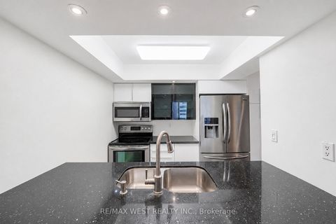 Photo 3 at 907 - 3 Hickory Tree Road, Weston, Toronto