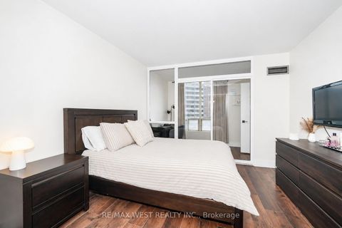 Photo 4 at 907 - 3 Hickory Tree Road, Weston, Toronto