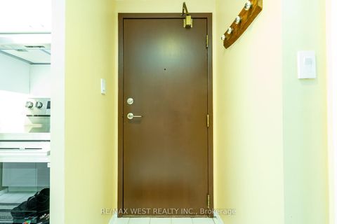 Photo 7 at 749 - 24 Southport Street, Swansea, Toronto