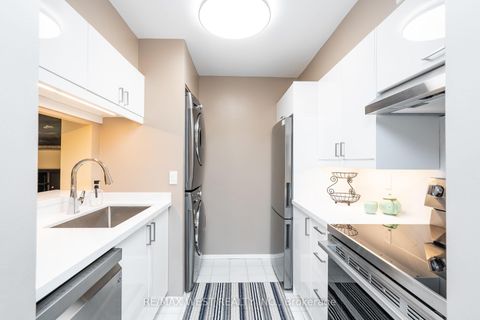 Photo 9 at 749 - 24 Southport Street, Swansea, Toronto